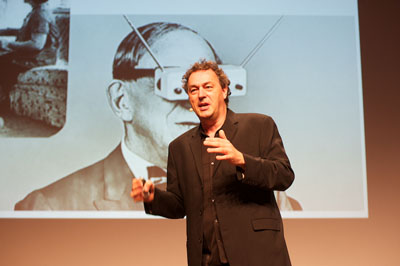 Gerd Leonhard jest futurystą i konsultantem przyszłości, międzynarodowym keynote speakerem i trenerem strategii, autorem, założycielem i CEO ‘The Futures Agency’. 
